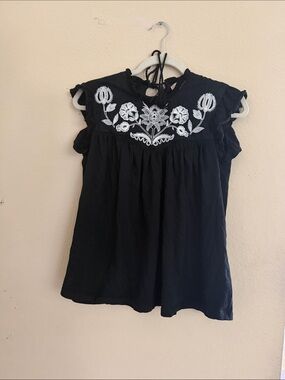 Knox Rose Black Embroidered Flutter Sleeve Tunic
